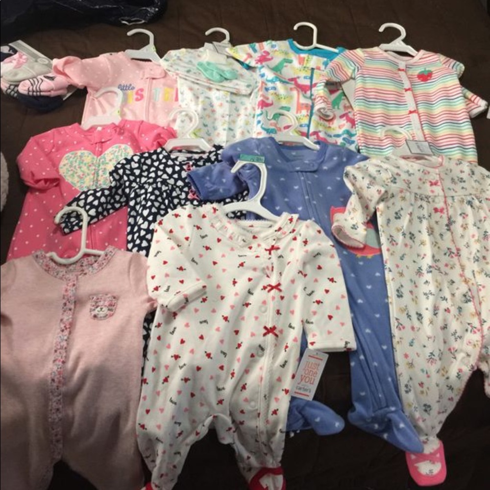 10 Baby onesies - Picture 1 of 4